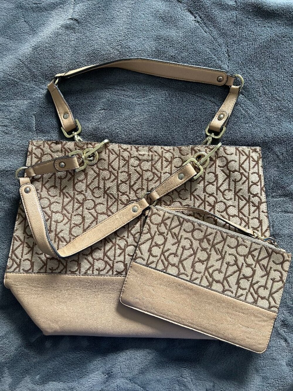 Calvin Klein Women's Tote Bag Khaki Cream Leather